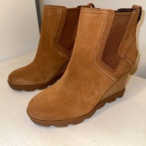 SOREL Joan Of Artic Uptown Chelsie Lugged Boot Wedge